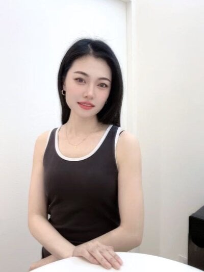 Xueer-1 on StripChat