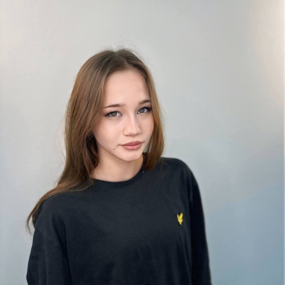 lorinaabram webcam profile - Spanish