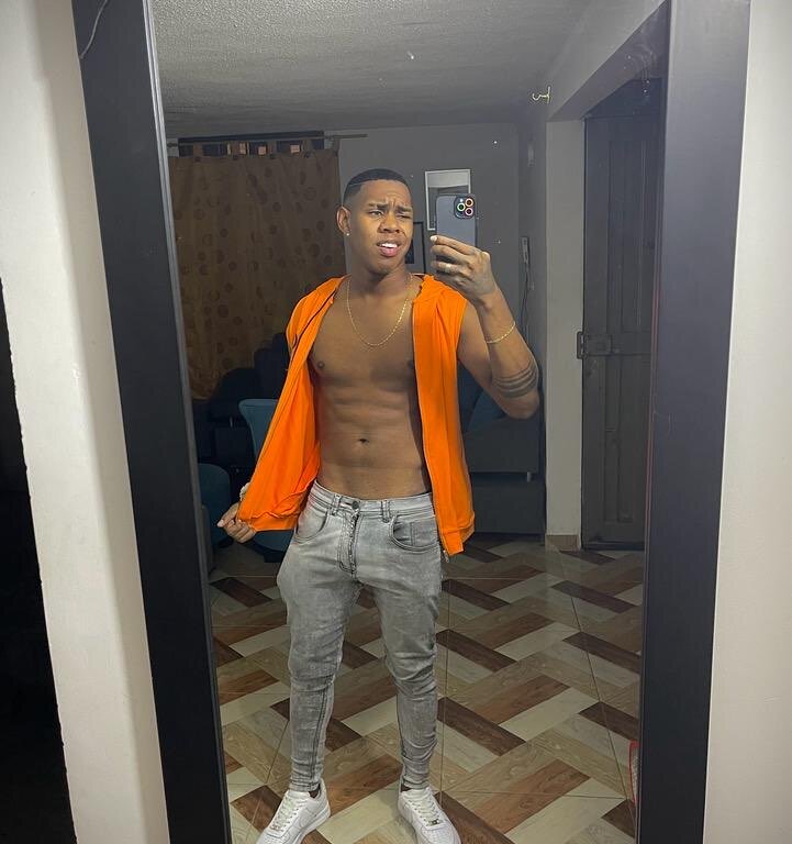 Dannysex_xxx主播：免费直播性爱表演和聊天 | Stripchat