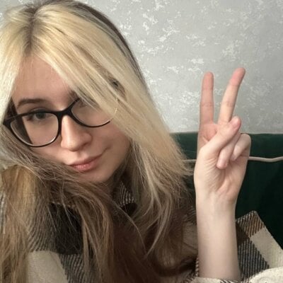 HoupeBeli Female Footjob Free Cam Nude