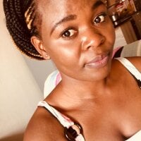 Candice95's Offline Chat Room