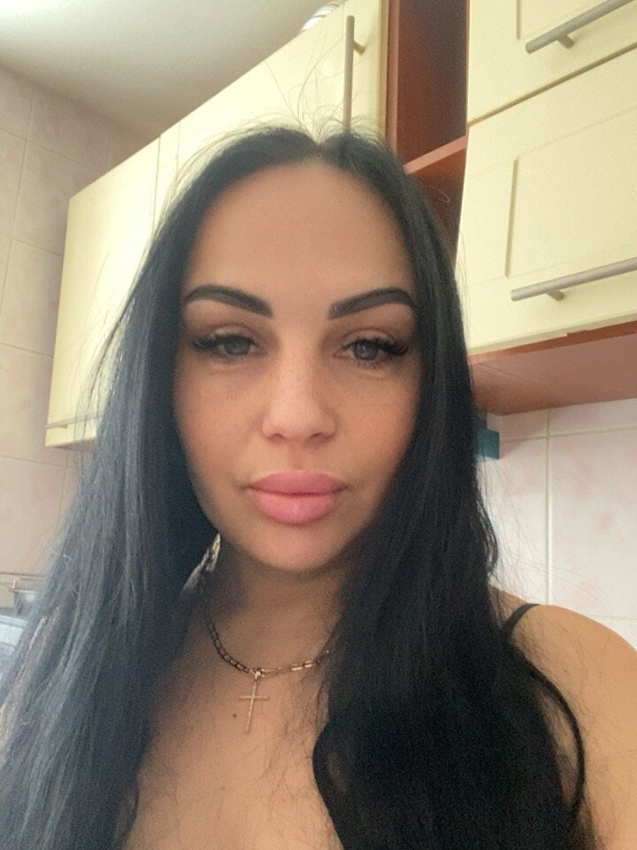 bestlivesexchat.com nina_sanders livesex profile in blond-hair cams
