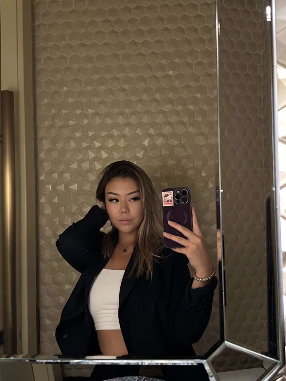 asian_low profile