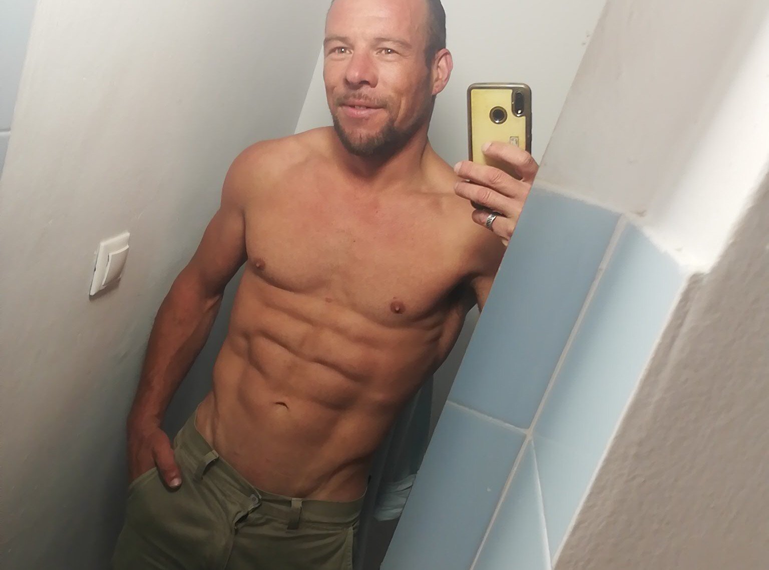Fit_toy_boy