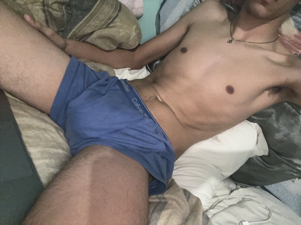 youngsexylad from stripchat