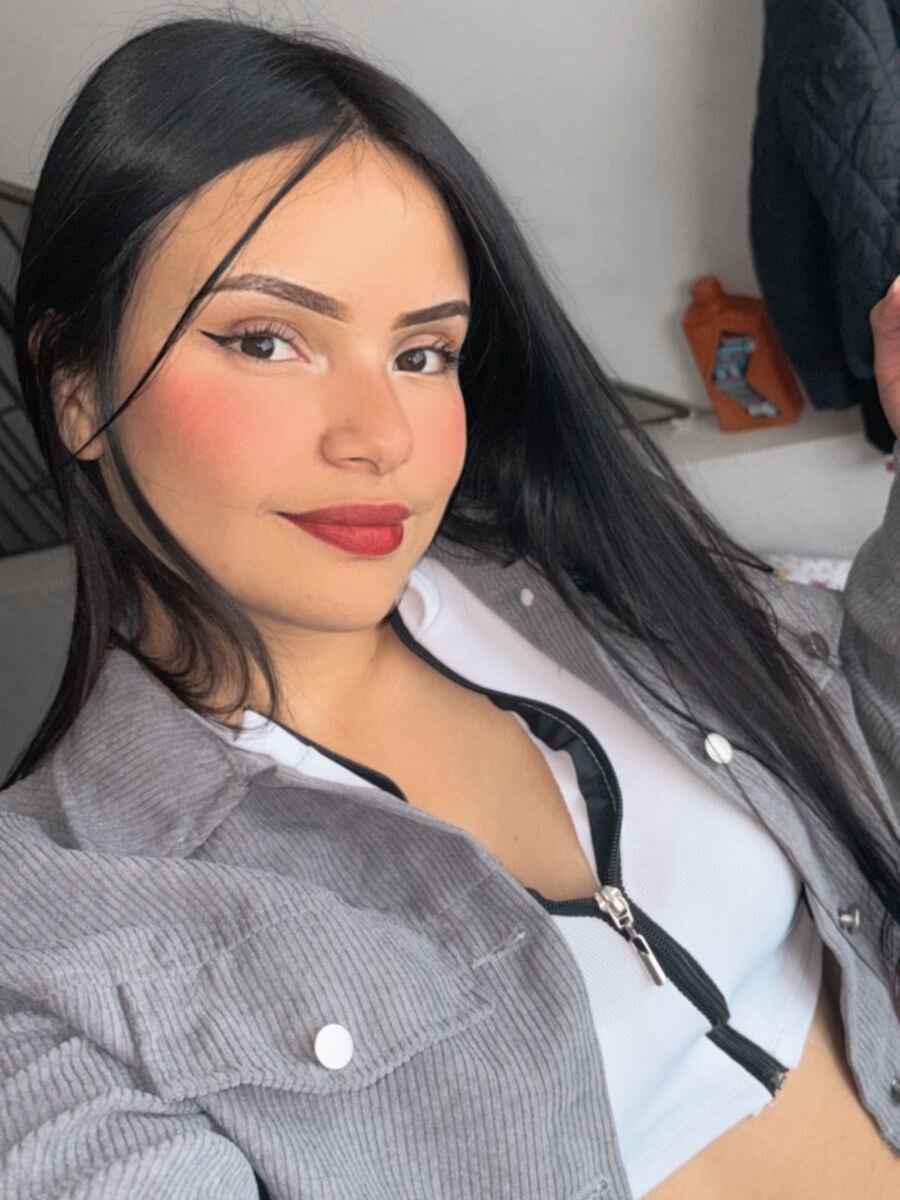 Scarlett_Rosse_ live cam model at StripChat