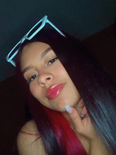 Latina_little Female Analtoys Live Webcam Strip