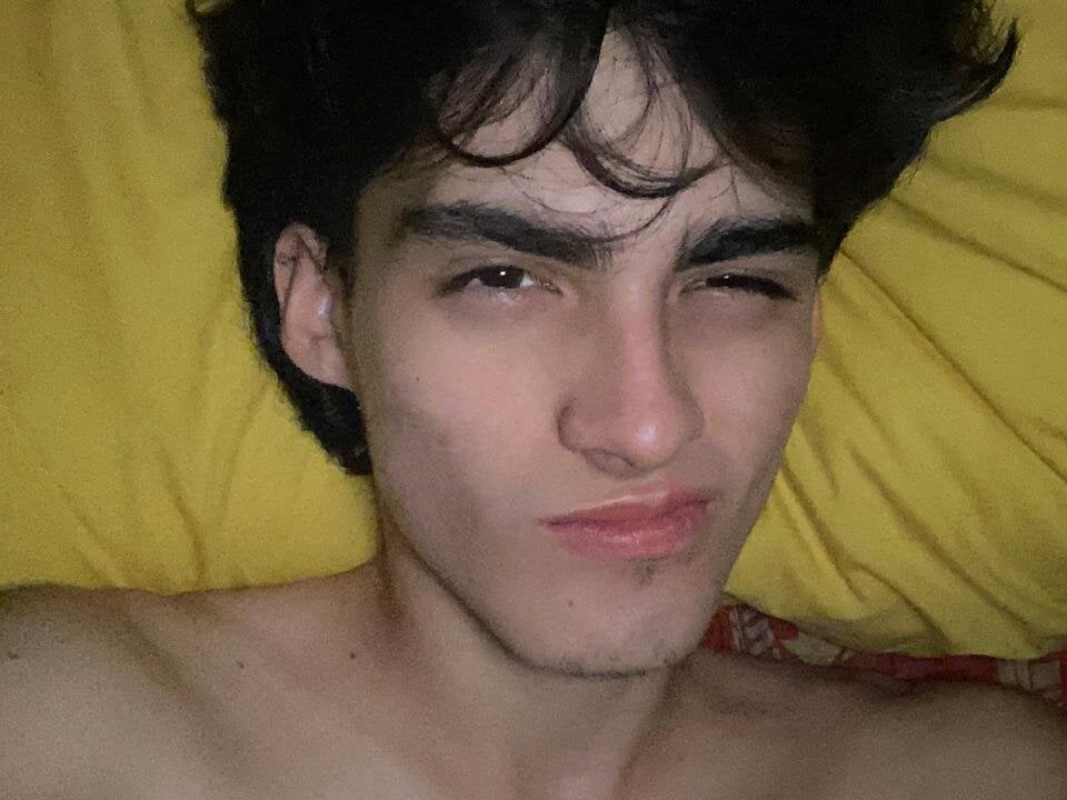 warrenblushfire from stripchat
