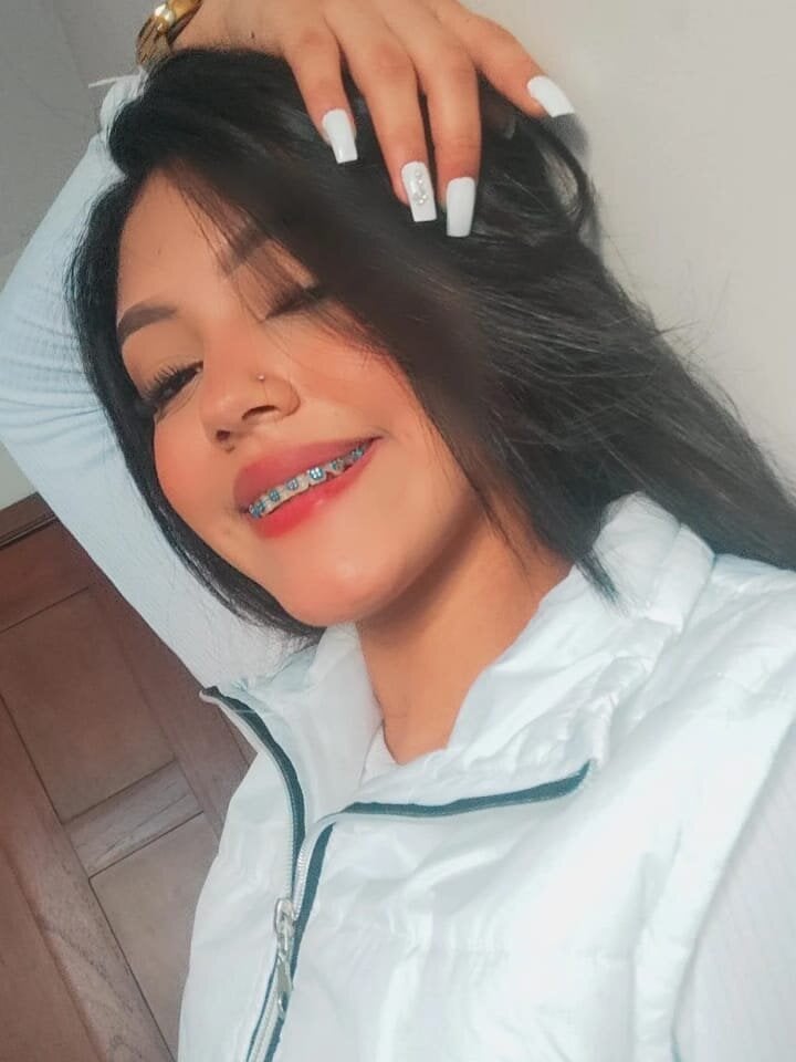 zoe_smile_