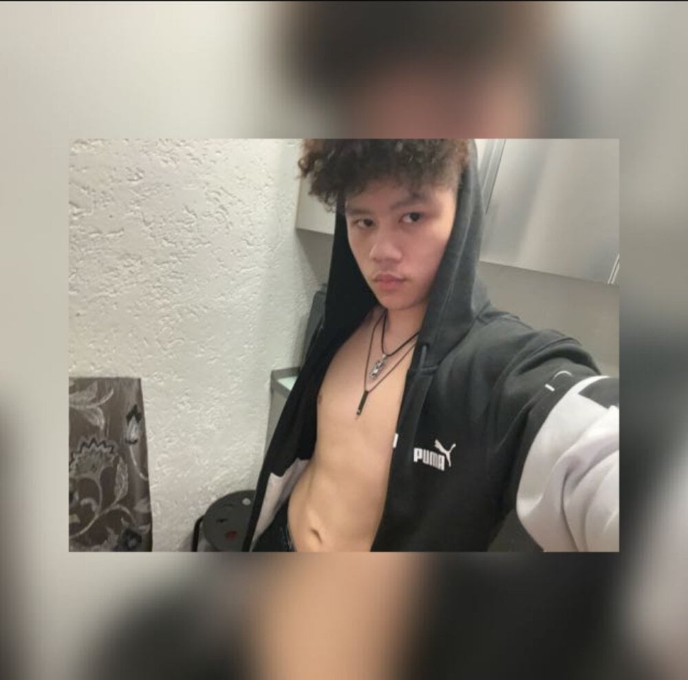 kingpowerlittel from stripchat