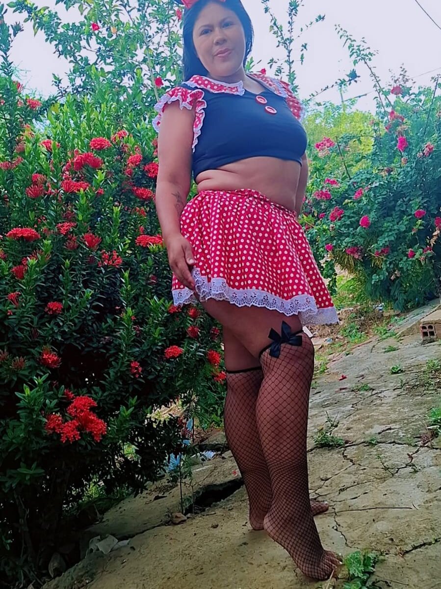 watchgirlcam.com sexy_latina90 livesex profile in on-the-router cams