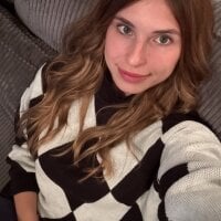 emma05's webcam live show