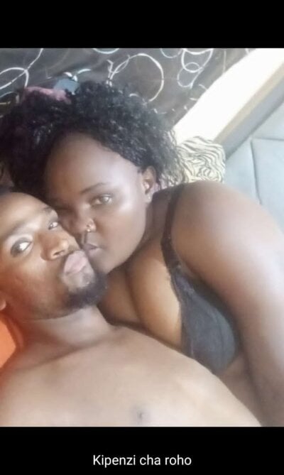 Deux_kenyans - kissing