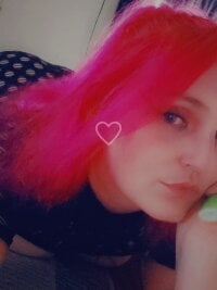 slutty-milf420's Offline Chat Room