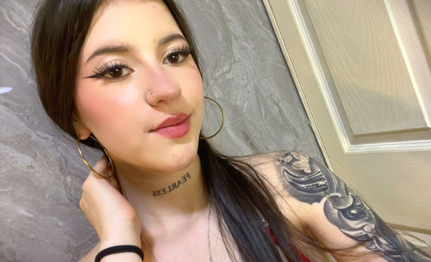 lia_kiss_r