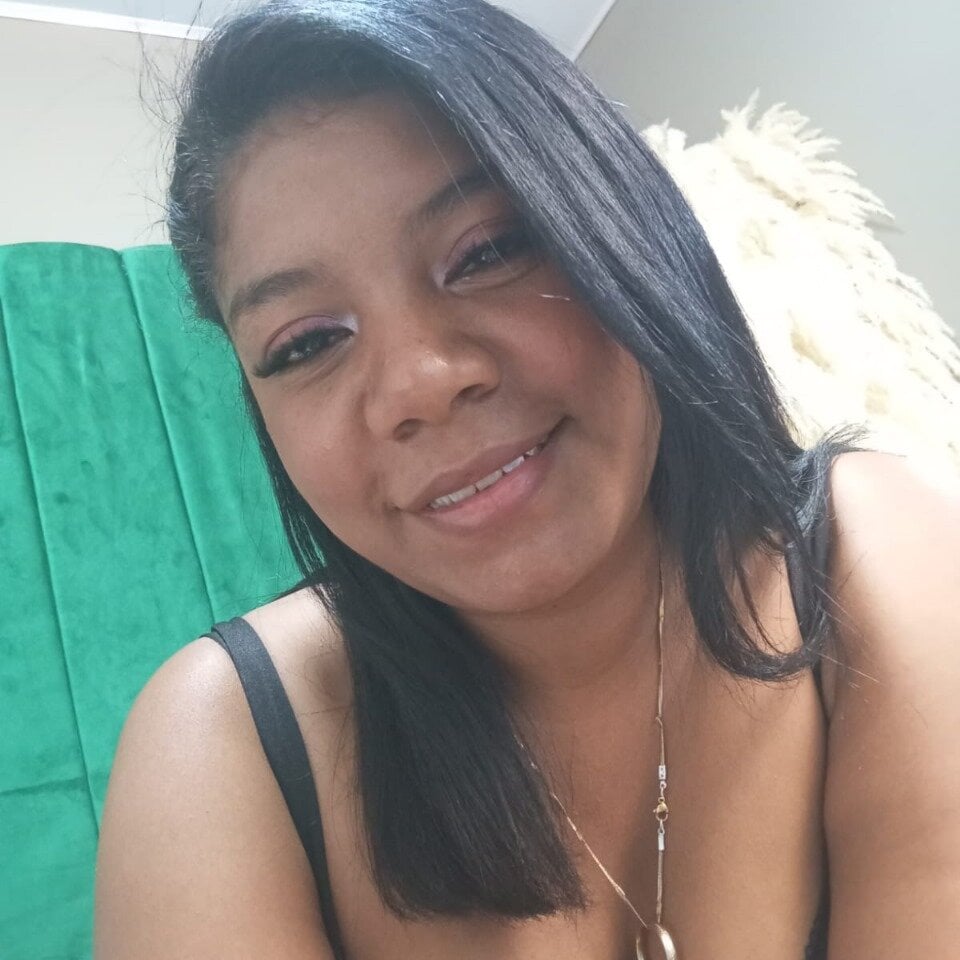 nahomiymakelehadid profile