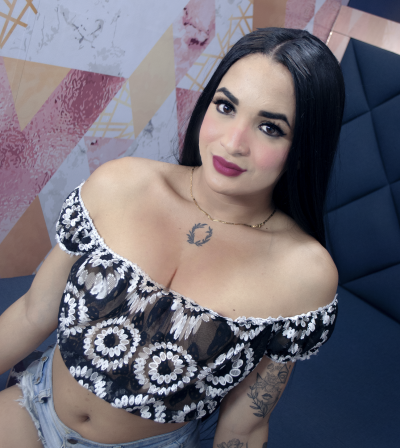 vale_little_ from stripchat