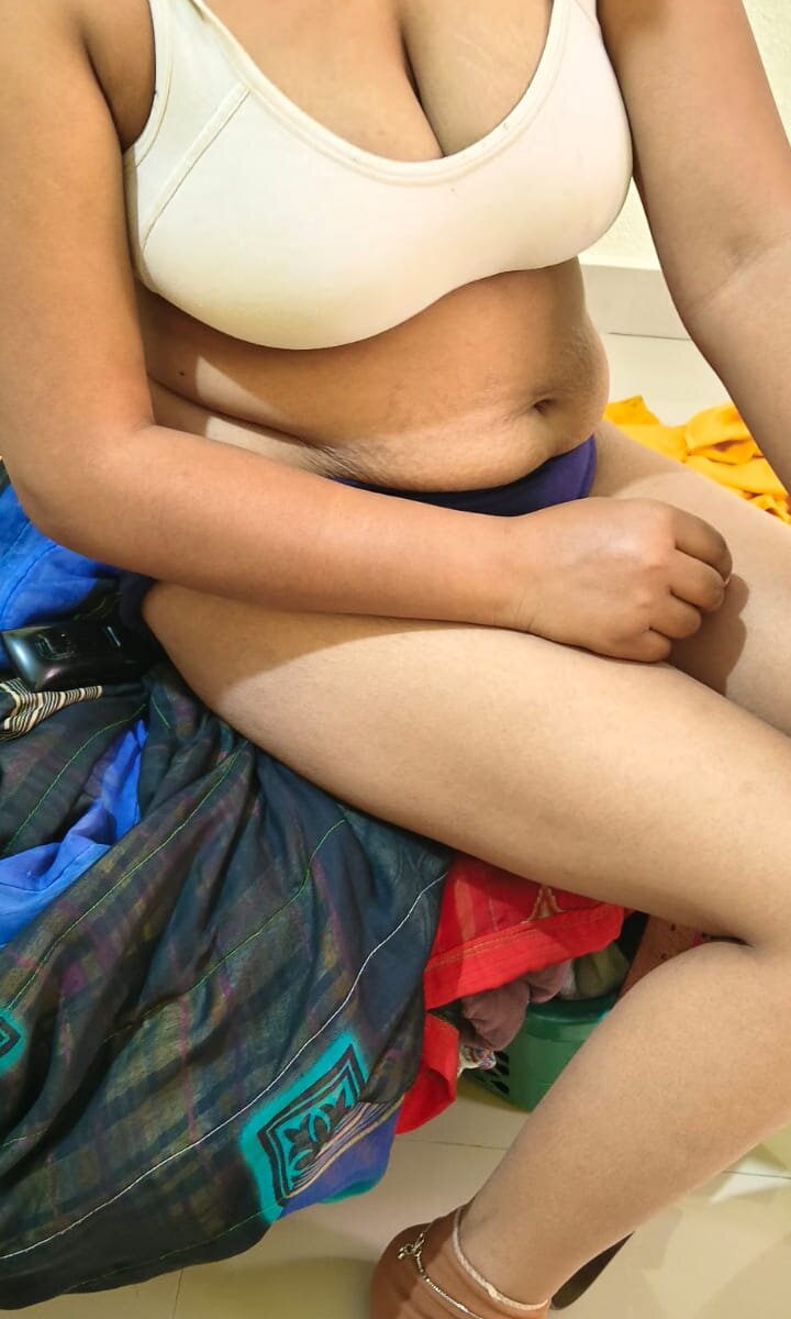 pornos.live cute-simmi2 livesex profile in ssa cams