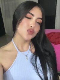 Tifanny_whites' Offline Chat Room