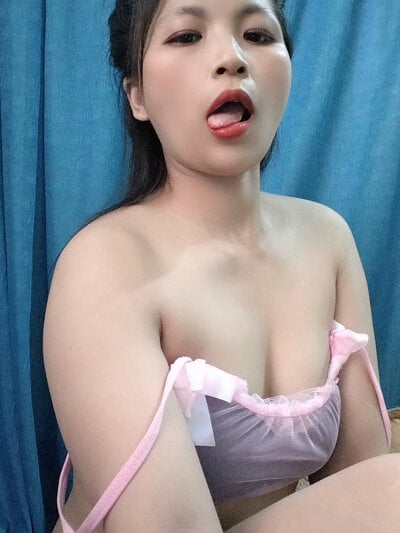 Callme213 Female Mobile Free Cam Strip