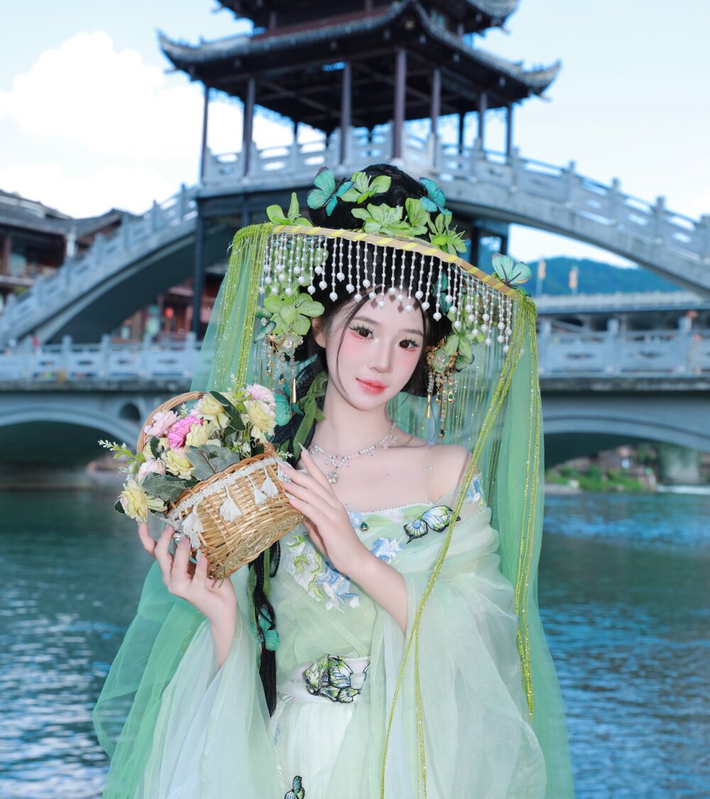 sexlivecamsites.com minnie-baby livesex profile in ssa cams