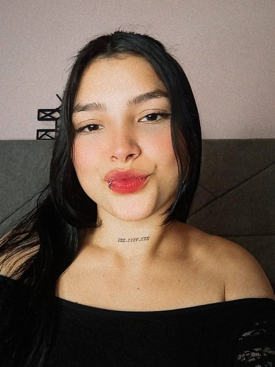Aiimeee- profile