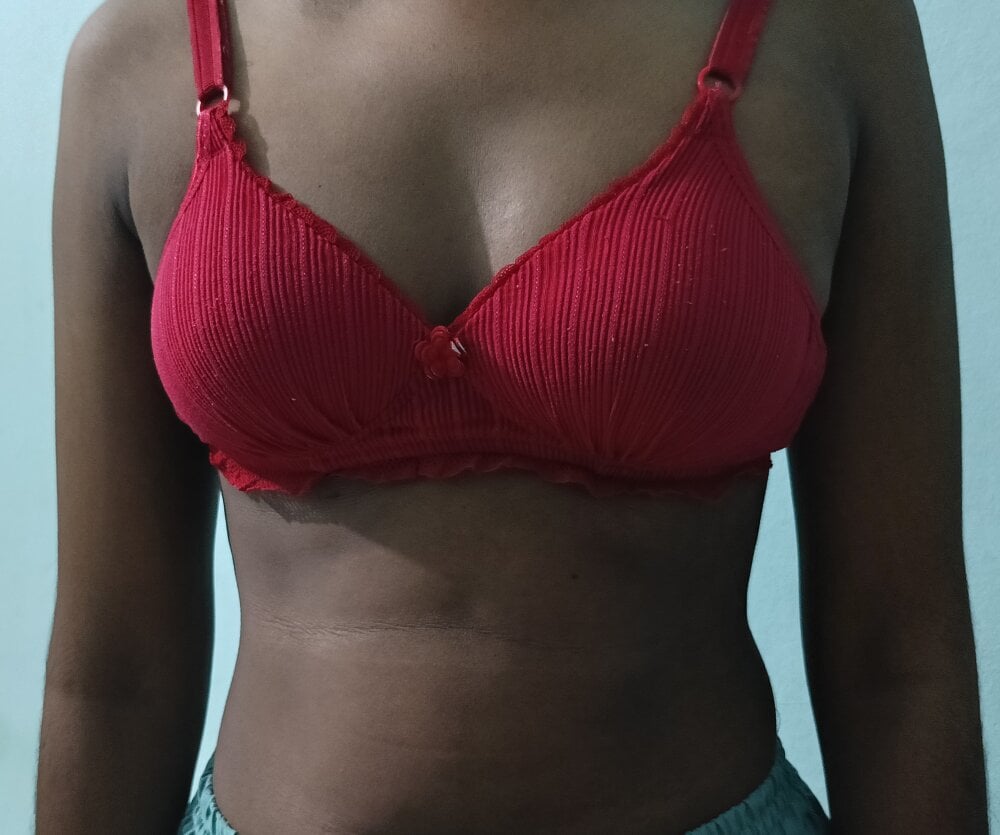 cheapadultsexcams.com mowri-20 livesex profile in in cams