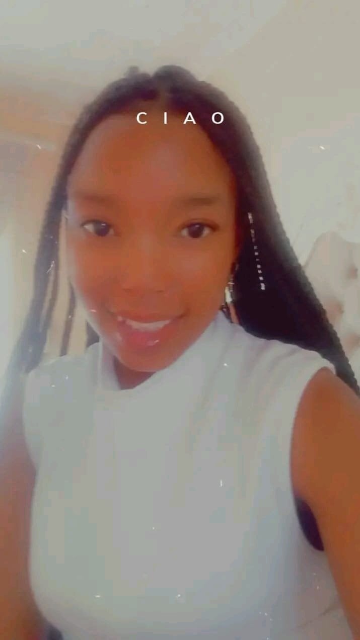 AppleAss02 live webcam