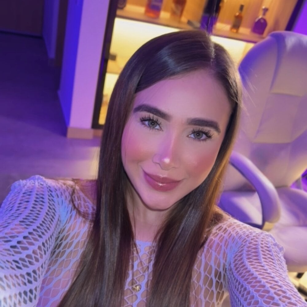 Watch  sarabell_ live on StripChat