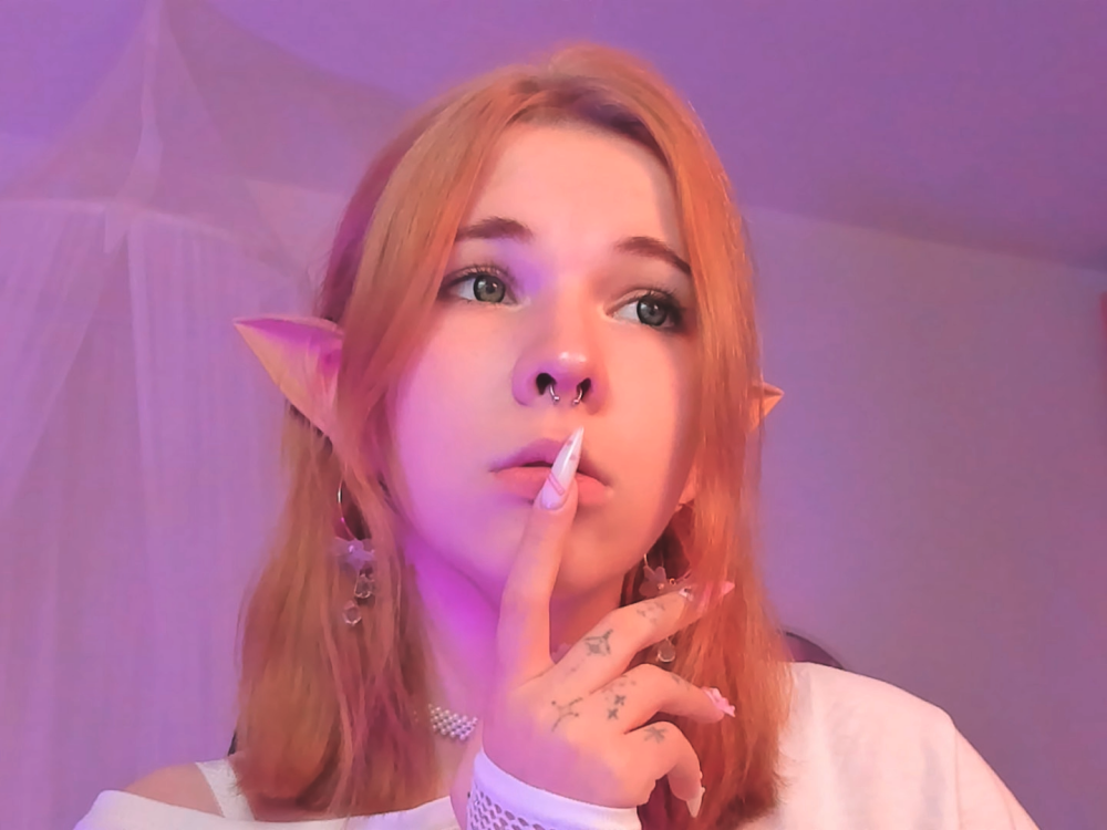Watch Alicefriday live on cam at StripChat