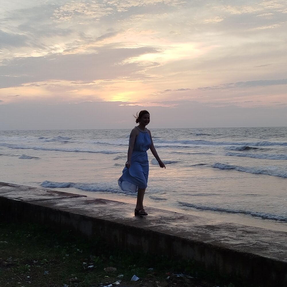 Emma_Linh's Offline XXX Chat