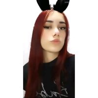 Chloe_Group_Sex's Offline Chat Room
