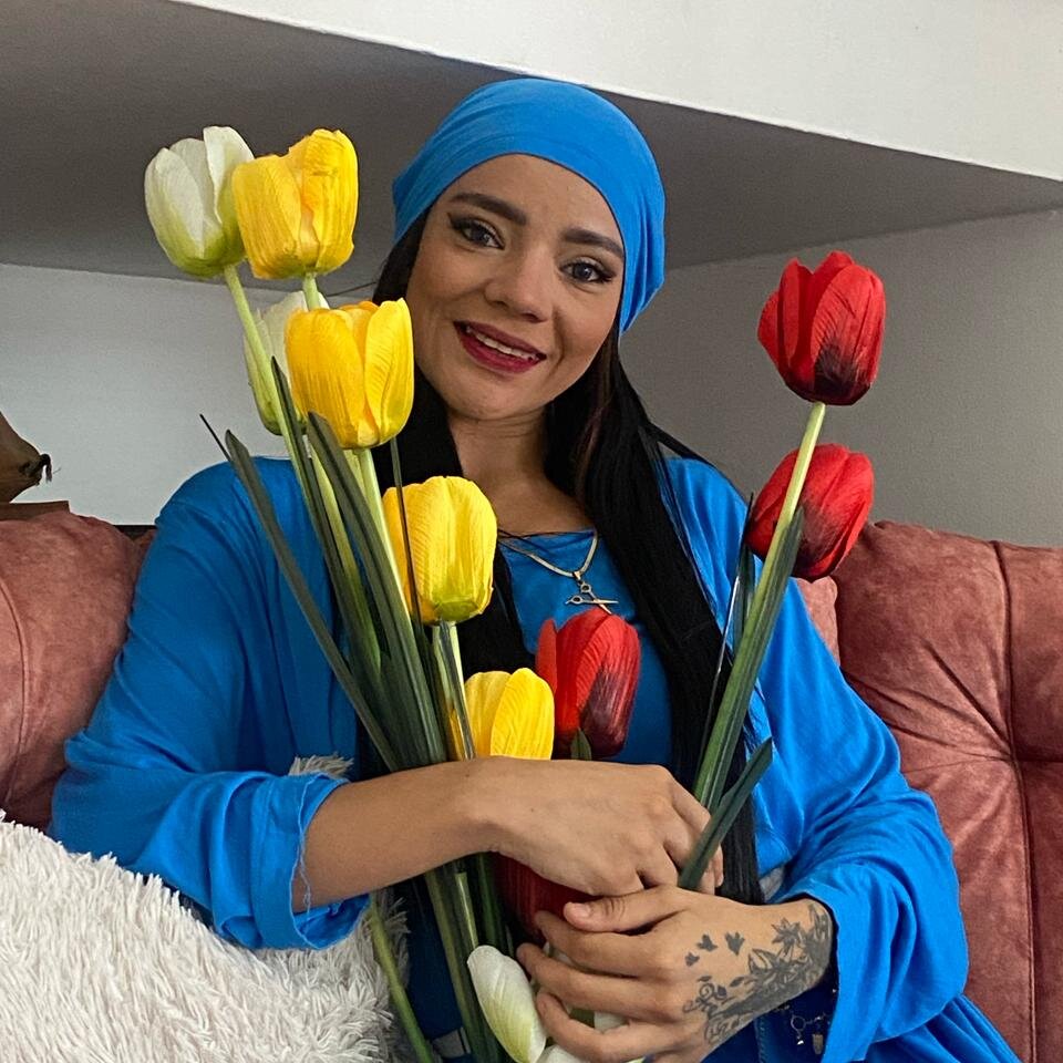 SalimaHashim 🗺 free live webcam