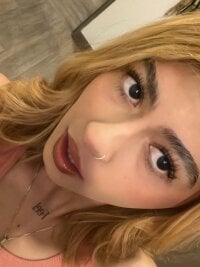 chloe_rose_a's webcam live show