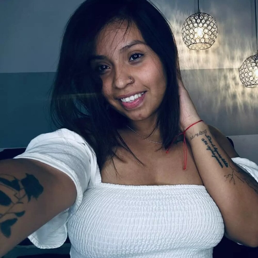 quetzal_pamela's Offline XXX Chat