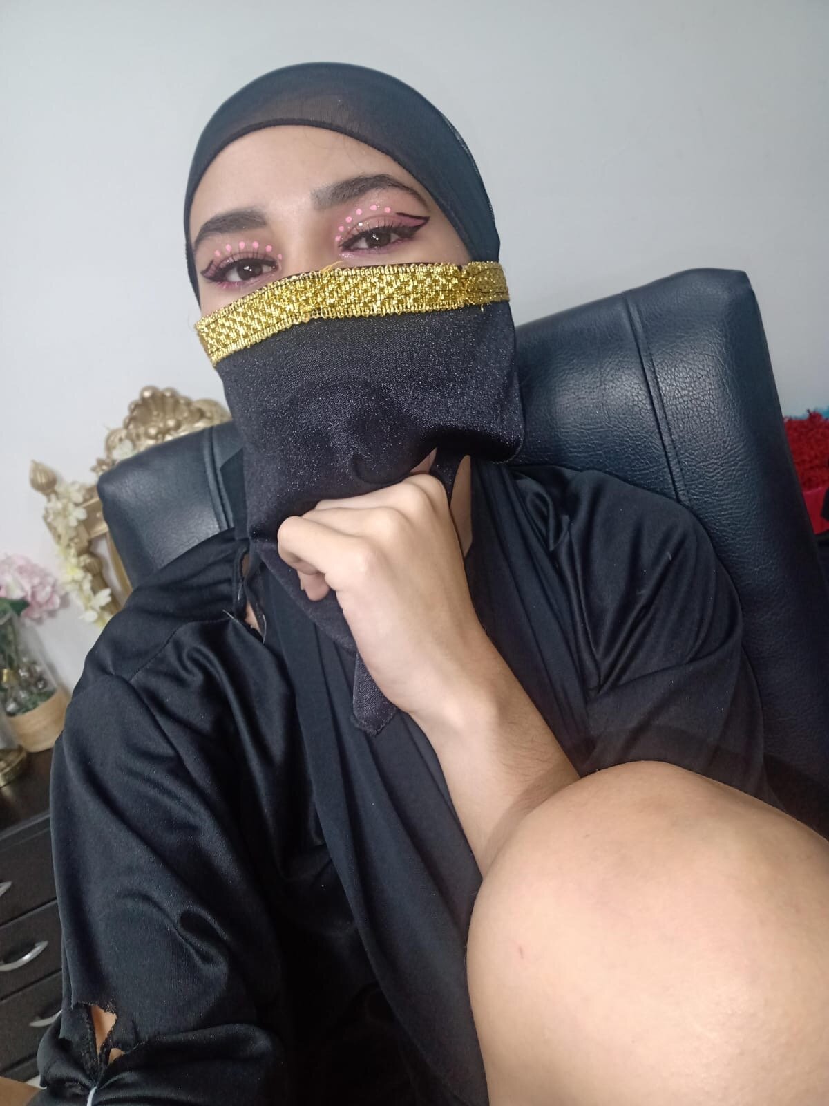 Alicia-arabpregnant