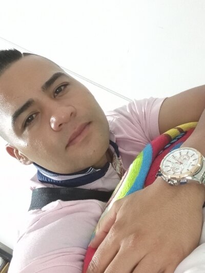 REYANIER Live Cam on StripChat and RICams