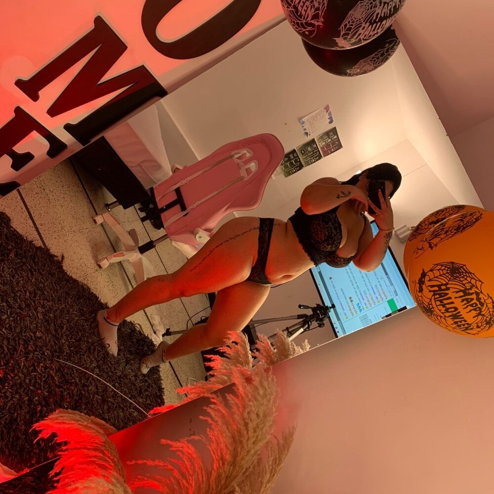 amateursex-livecam.com allysgrey livesex profile in in-the-world-of-pleasures cams