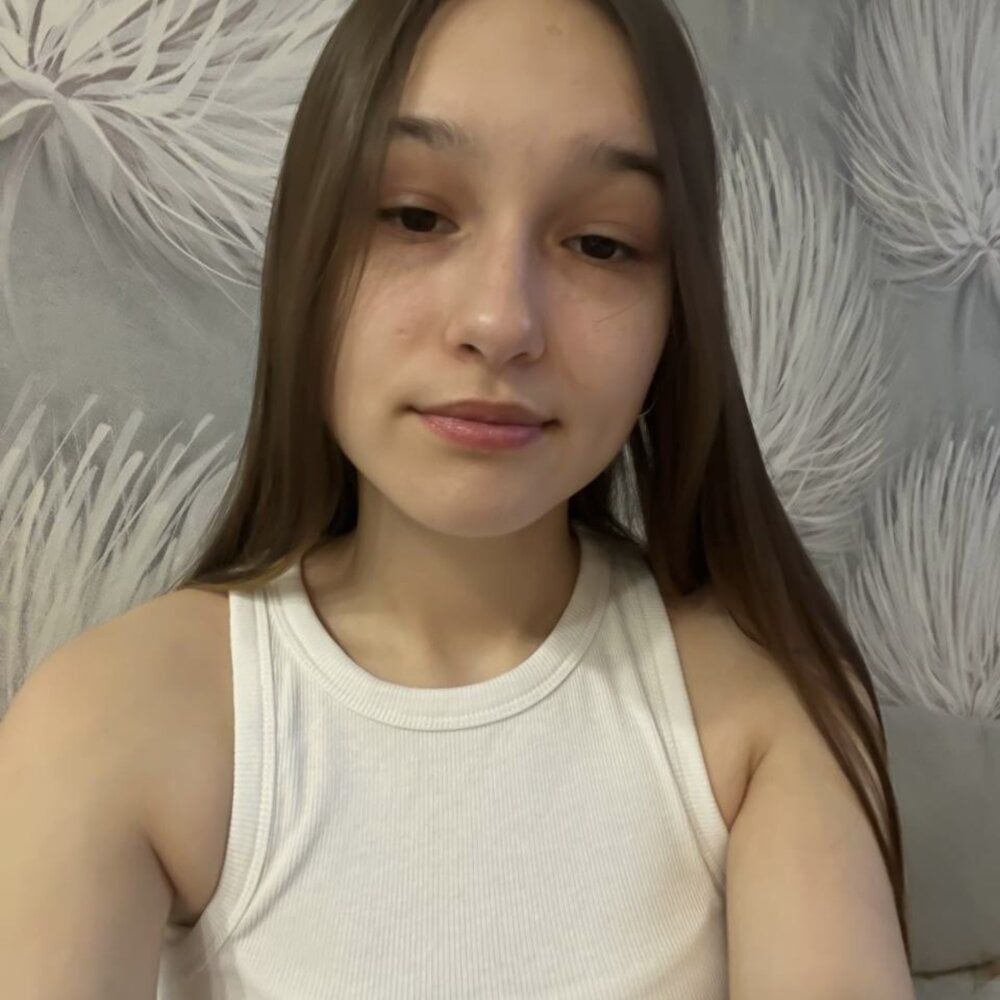 myliveeroticcams.com harlybaby_2007 livesex profile in athletic cams