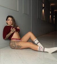 Mia_Dolcee's webcam live show