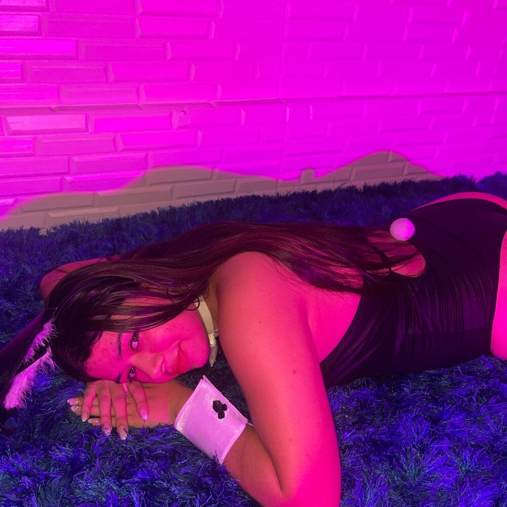 alisonn_herrera from stripchat