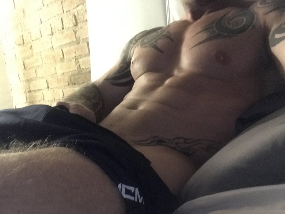 devonskyxxx85 from stripchat
