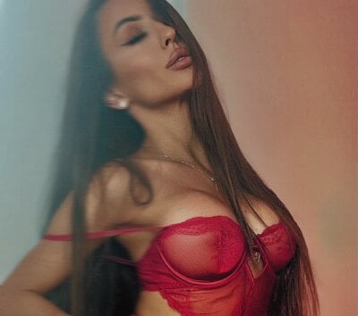 tina_akira on StripChat