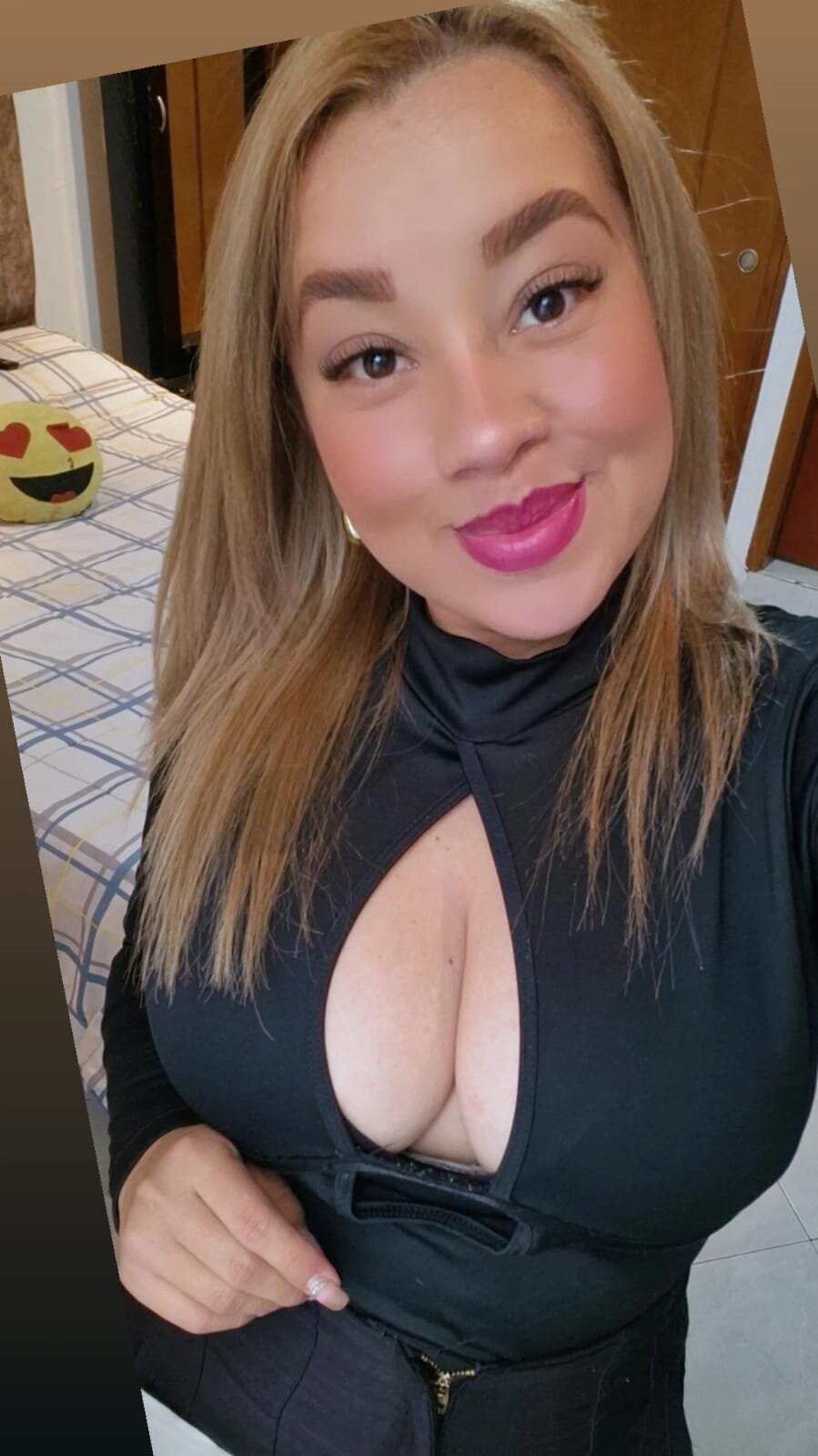 arianna_bigtits