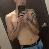 exotickingd's Offline Chat Room