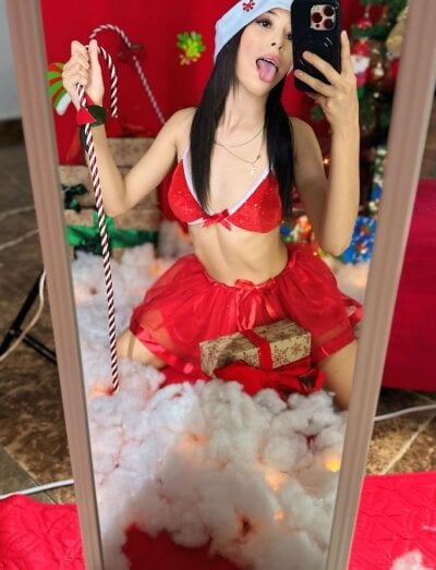 Sophieandjuan_69 Live Cam on StripChat and RICams