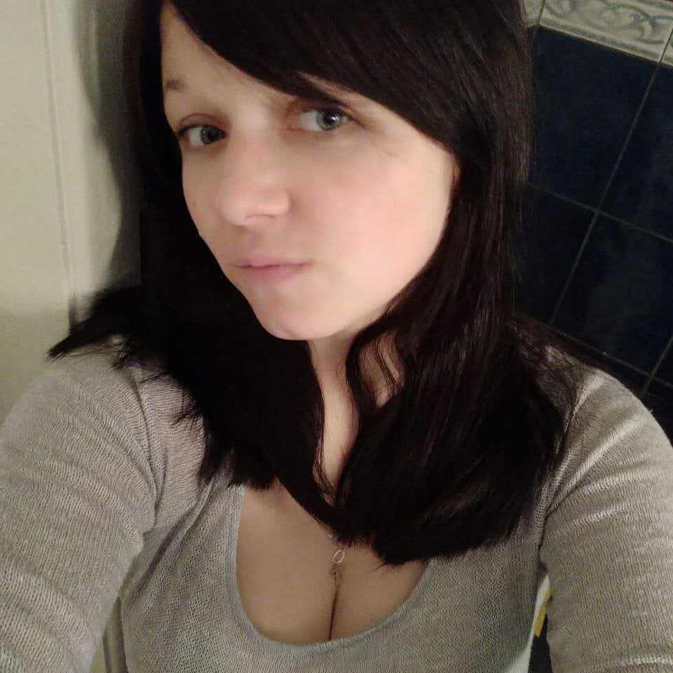 chatnmate.com vitalina282128 livesex profile in blue-eyes cams