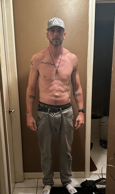 mike_hawks_nice from stripchat