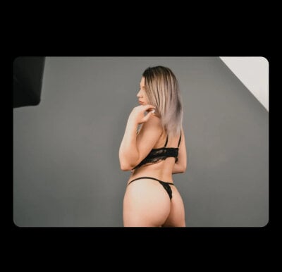 Emma_Pleasure - petite