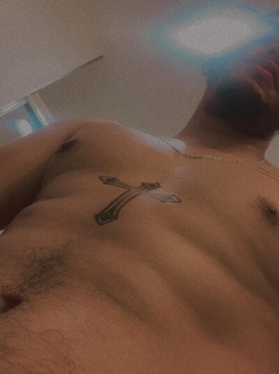 Evan_russy Male Colombian Free Webcam Strip
